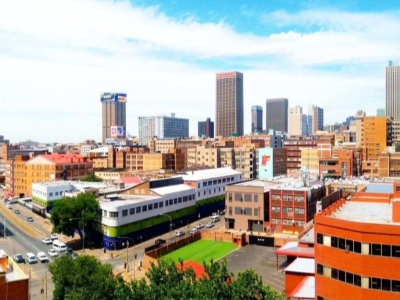 Stunning Bachelor pad at The Hallmark Hotel New Doornfontein - Photo 2