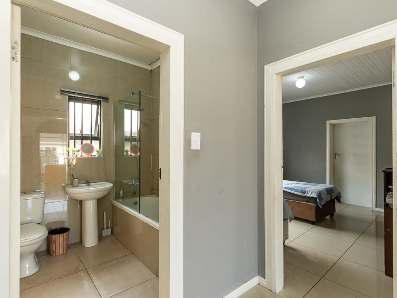 Family Home with Separate Entrance - Photo 7