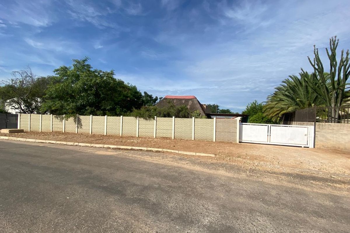 Lovely first time buyers home - Photo 4