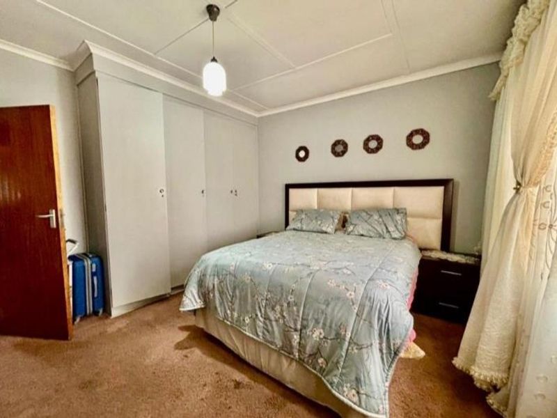 3 Bedroom House For Sale in Vanderbijlpark CW2 - Photo 8