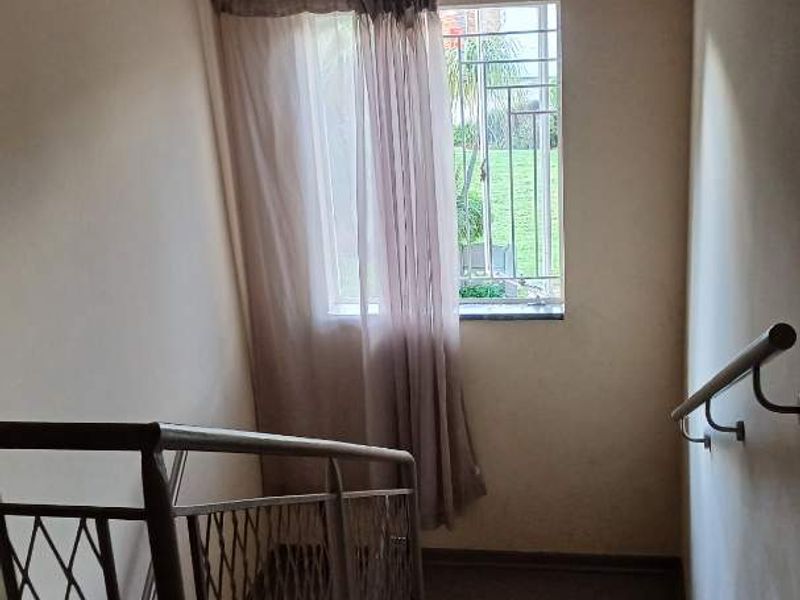 Duplex Unit with own garden - Photo 7