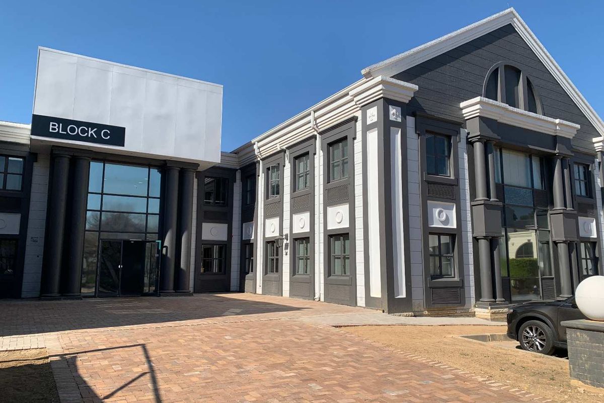 A-Grade Office Space To Let at Sunninghill Place, Sunninghill - Photo 2