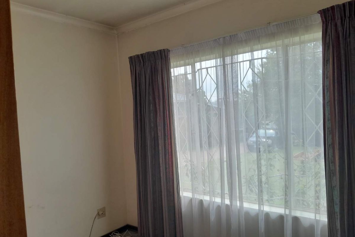 Face Brick 3 Bedroom Home in Elandspark - Photo 5