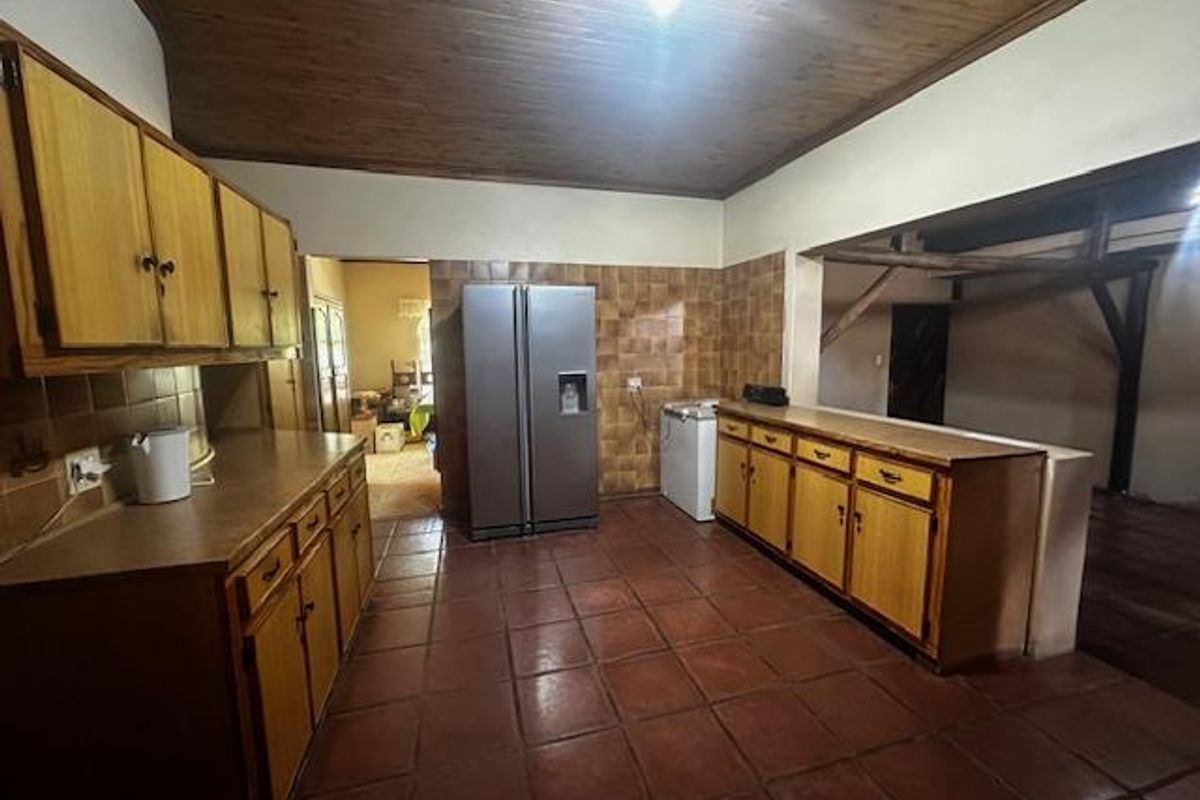 Furnished Home with Borehole in Quiet Cul-de-Sac – Bultfontein - Photo 3