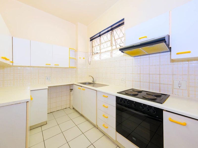 Time to sell! Serious seller relocating! - Photo 4