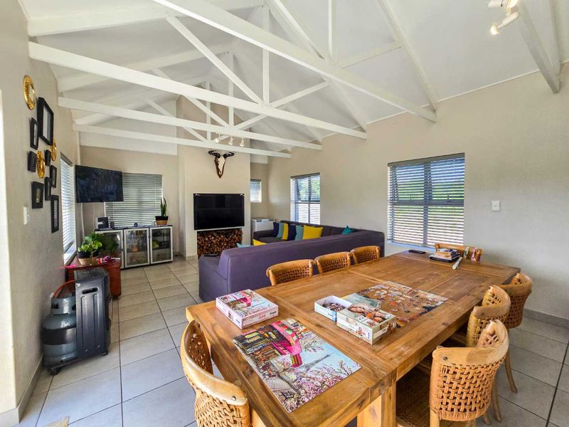 Modern family home for sale in Stilbaai-Wes. - Photo 3