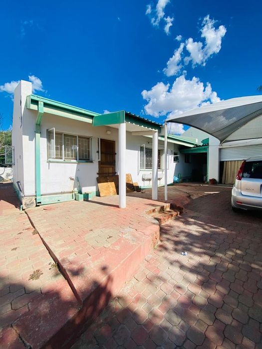 Property #2442570, House For Sale in Hochlandpark