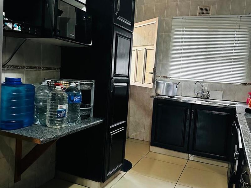 Your Esikhawini Gem Awaits — Space, Style & Easy Living! - Photo 3