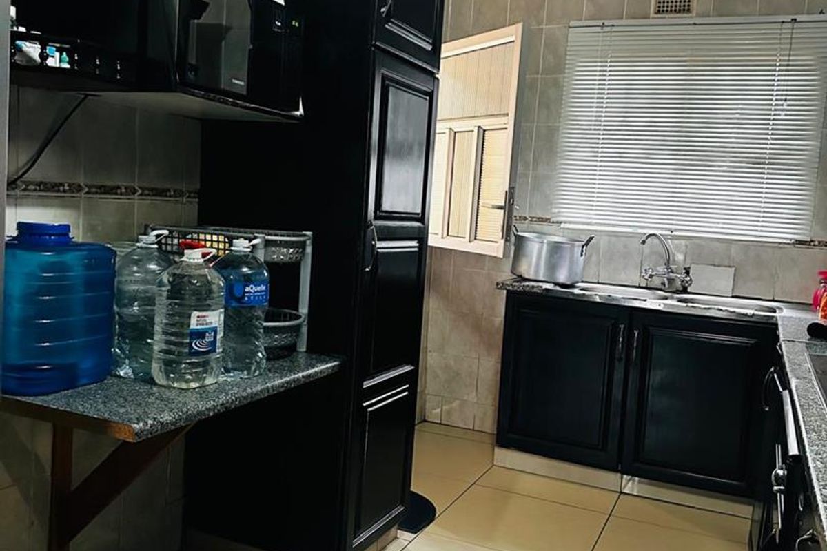 Your Esikhawini Gem Awaits — Space, Style & Easy Living! - Photo 3