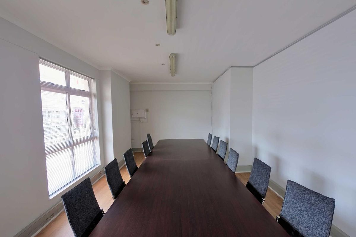 Verstile, Light-Filled Office in Century Square! - Photo 5