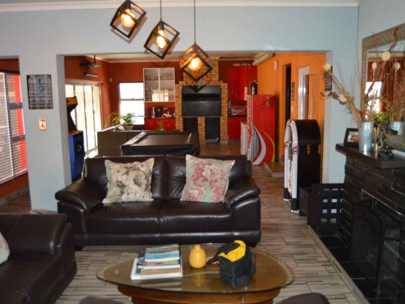 Modern 4 Bedroom Home For Sale in Brackendowns - Photo 6