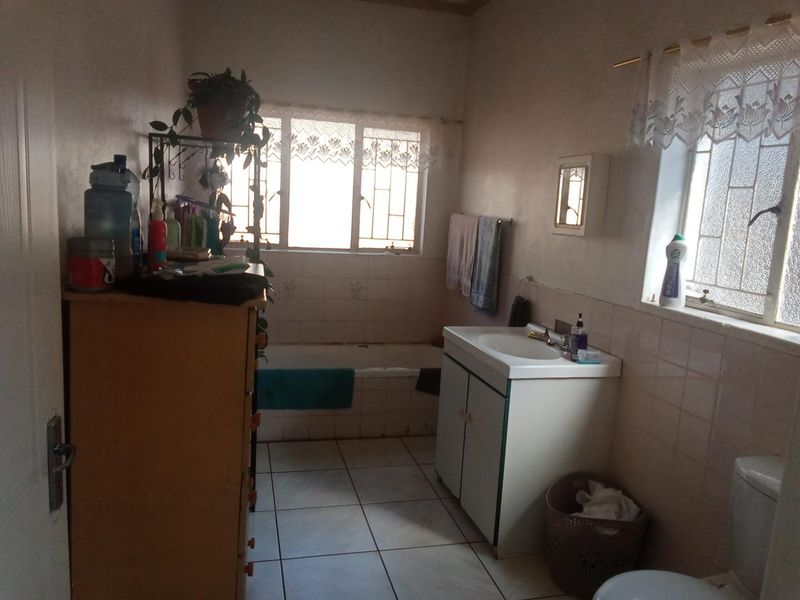 FOR SALE: Prime Investment Opportunity in Westdene, Johannesburg - Photo 10