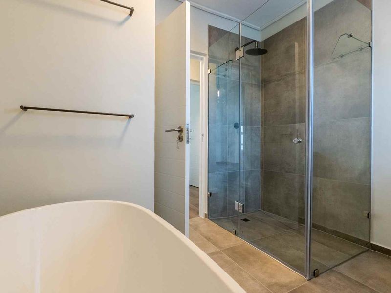 Modern 3-Bedroom Home in Bergenhof Village, Paarl - Photo 9
