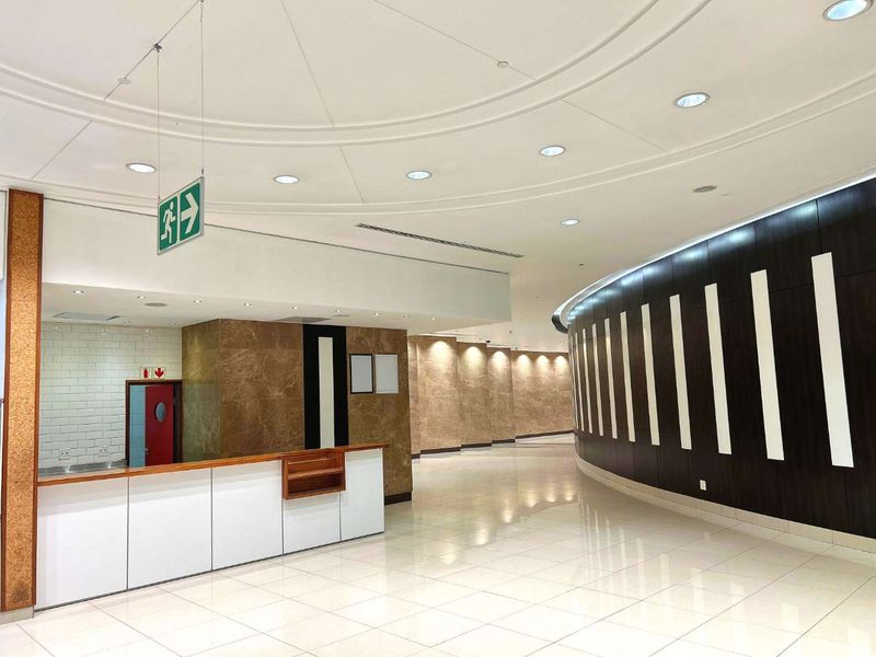 LIBRIDGE – Third Floor Office Space to Let | Ameshoff Street, Bramfontein, Johannesburg Position your business in the heart of Bramfontein’s thriving commercial - Photo 6