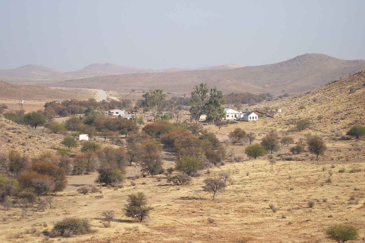 Small stock / catlle farm for sale in Karas Region - Photo 2