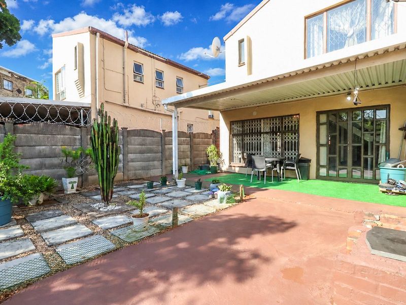 Stylish 3-Bedroom Duplex- Entertain In Style with Private Garden and Built In Braai - Photo 2