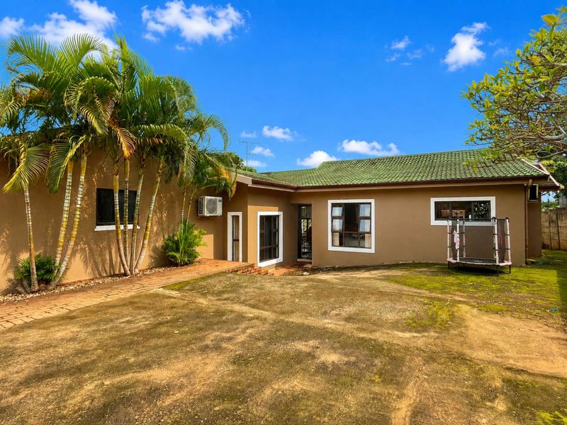 Hendra Estates - Stunning Family Home For Sale In Glen Anil - Photo 3