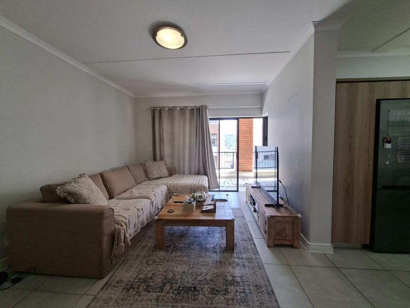 Upmarket apartment for sale - Photo 7