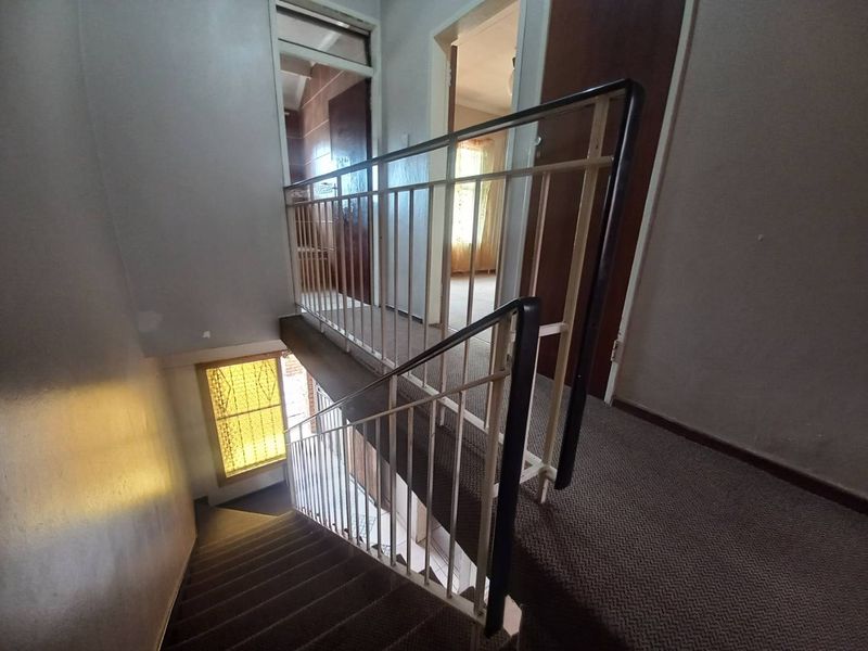 Charming 2 Bedroom Flat - Photo 10