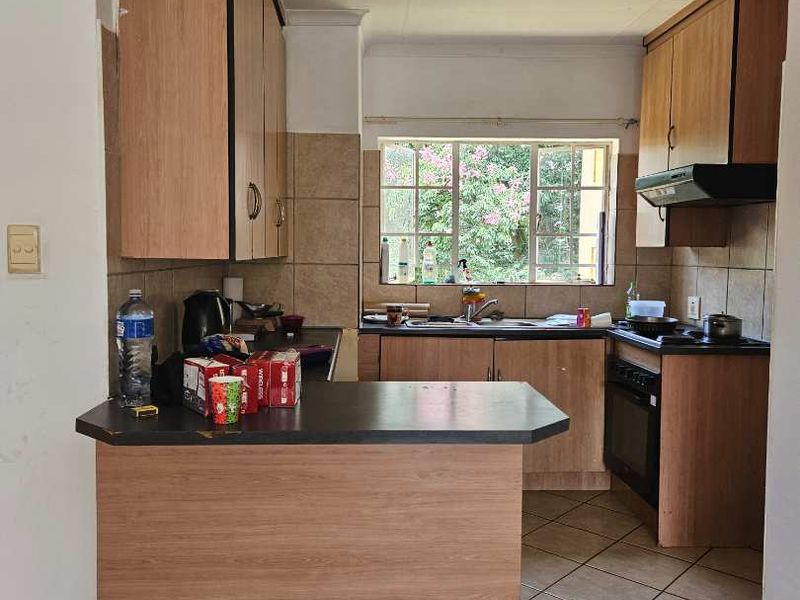 2 bedroom townhouse in the heart of winternest, akasia - Photo 5