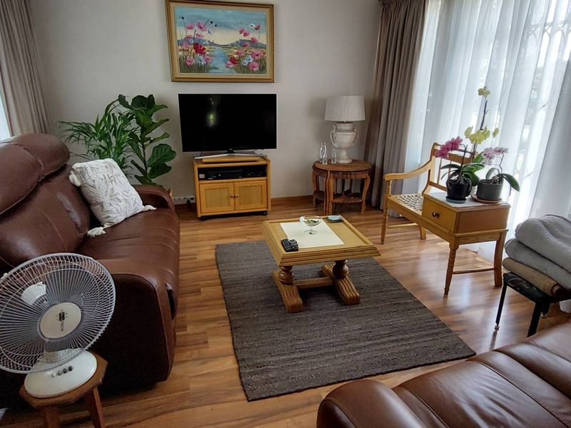 Estate living in style - Photo 3