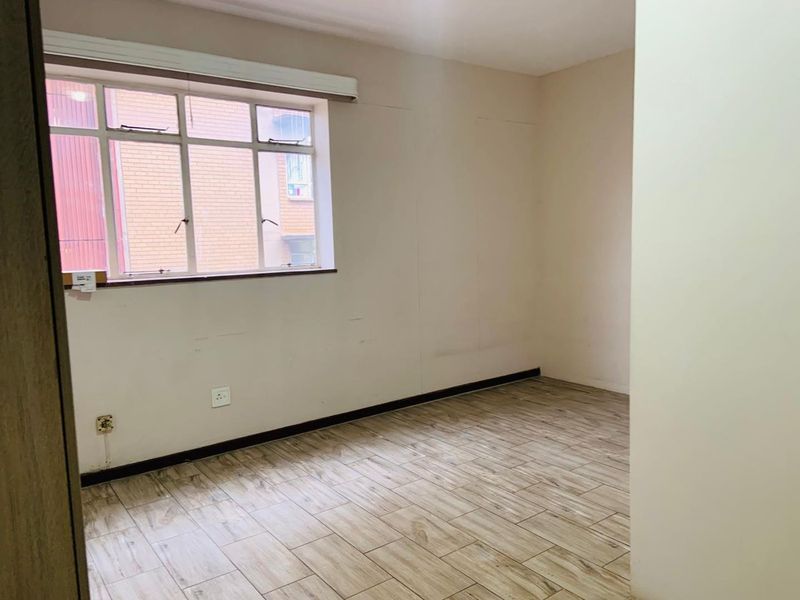 Spacious 4-Bedroom Apartment in Prime Location – Rent Now! - Photo 10