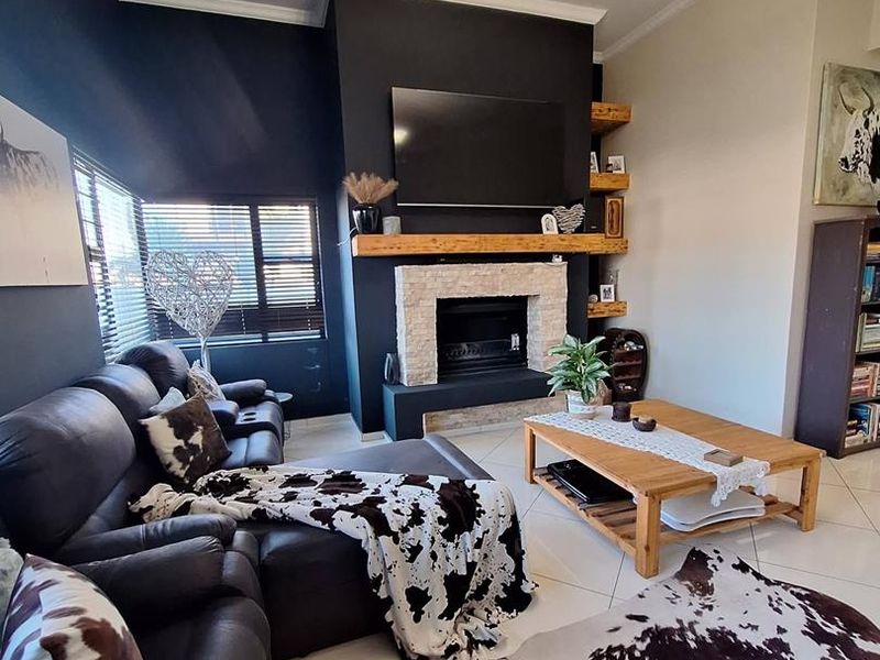 Swakopmund- For Sale- N$4 900 000 - Photo 5