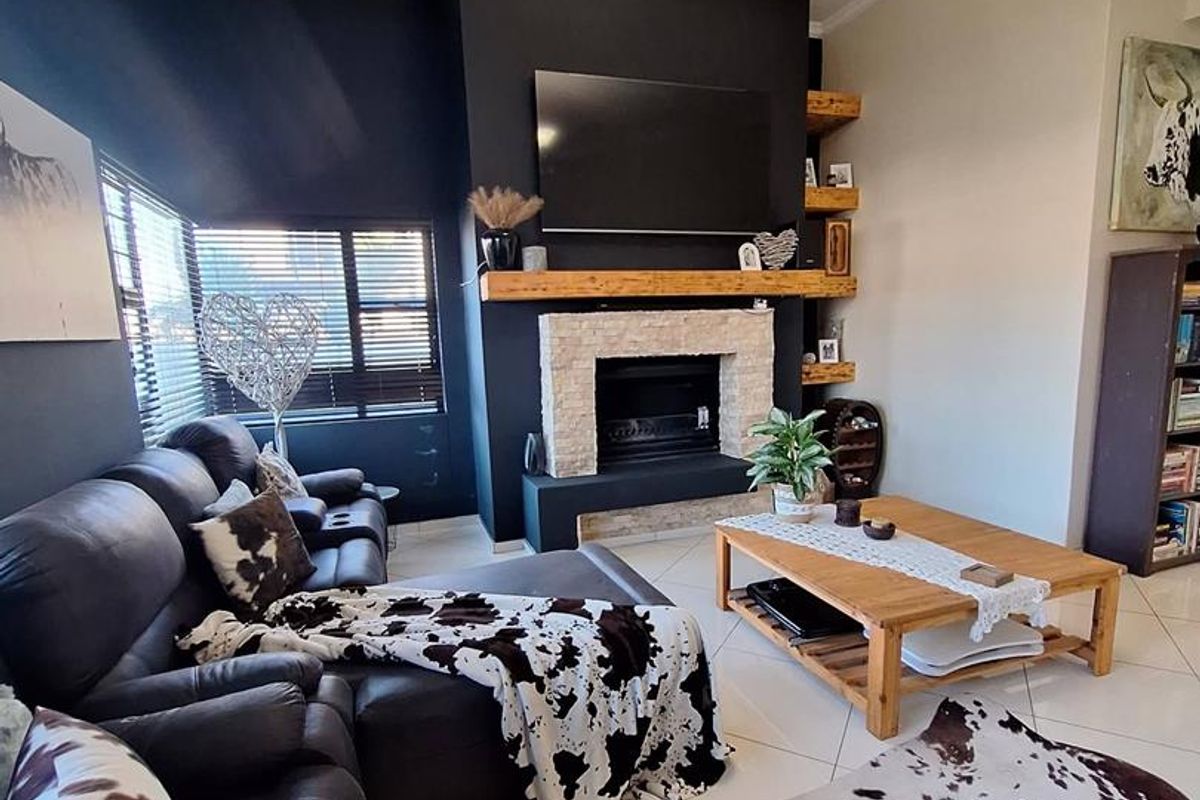 Swakopmund- For Sale- N$4 900 000 - Photo 5