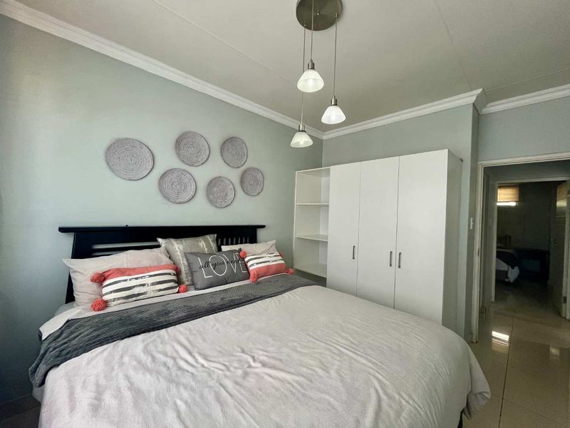 Hendra - Renovated 2 bedroom apartment, Great starter home ! - Photo 8