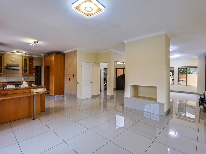 Well-Maintained 4 Bedroom Family Home in Secure Estate - Photo 9