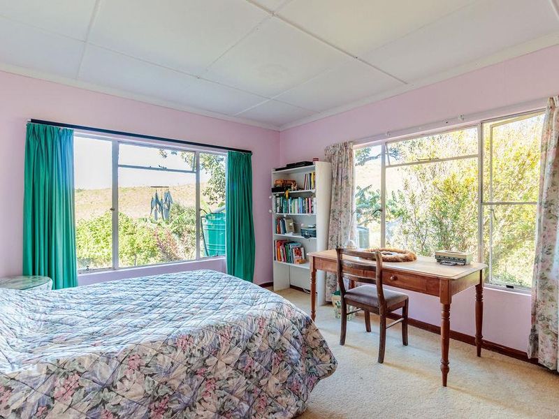 "Off-Grid Oasis with 6 Dwellings in the Heart of the Langkloof!" - Photo 8