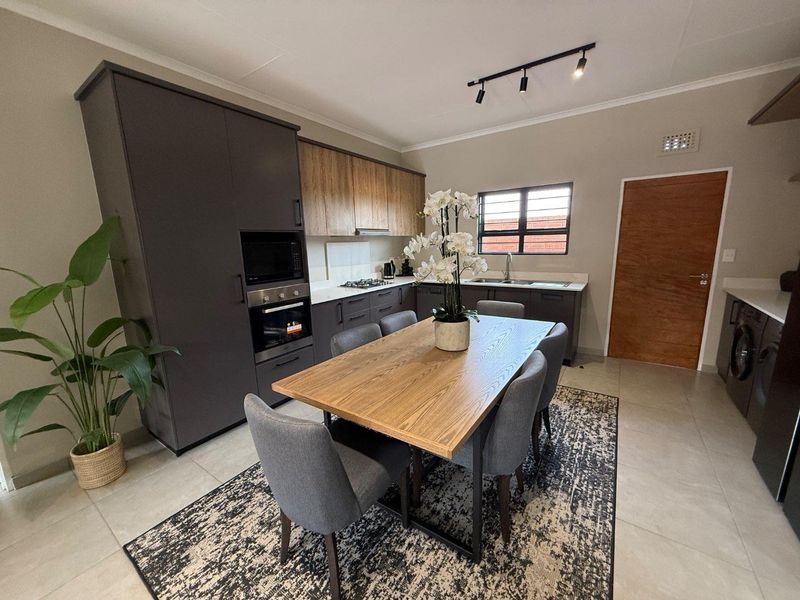 Exciting New Release | 3-Bedroom, 2-Bathroom Simplex in Rietvalleirand - Photo 10