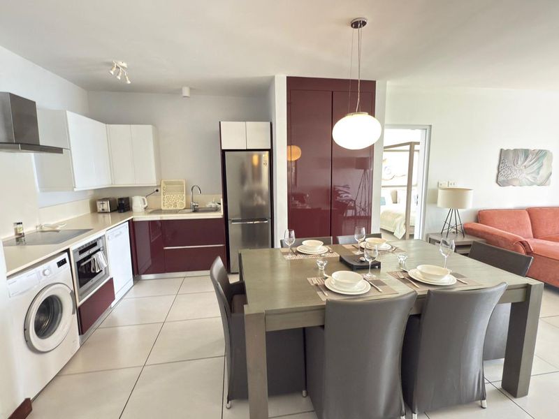 EXCLUSIVE BEACHFRONT PENTHOUSE - Photo 3