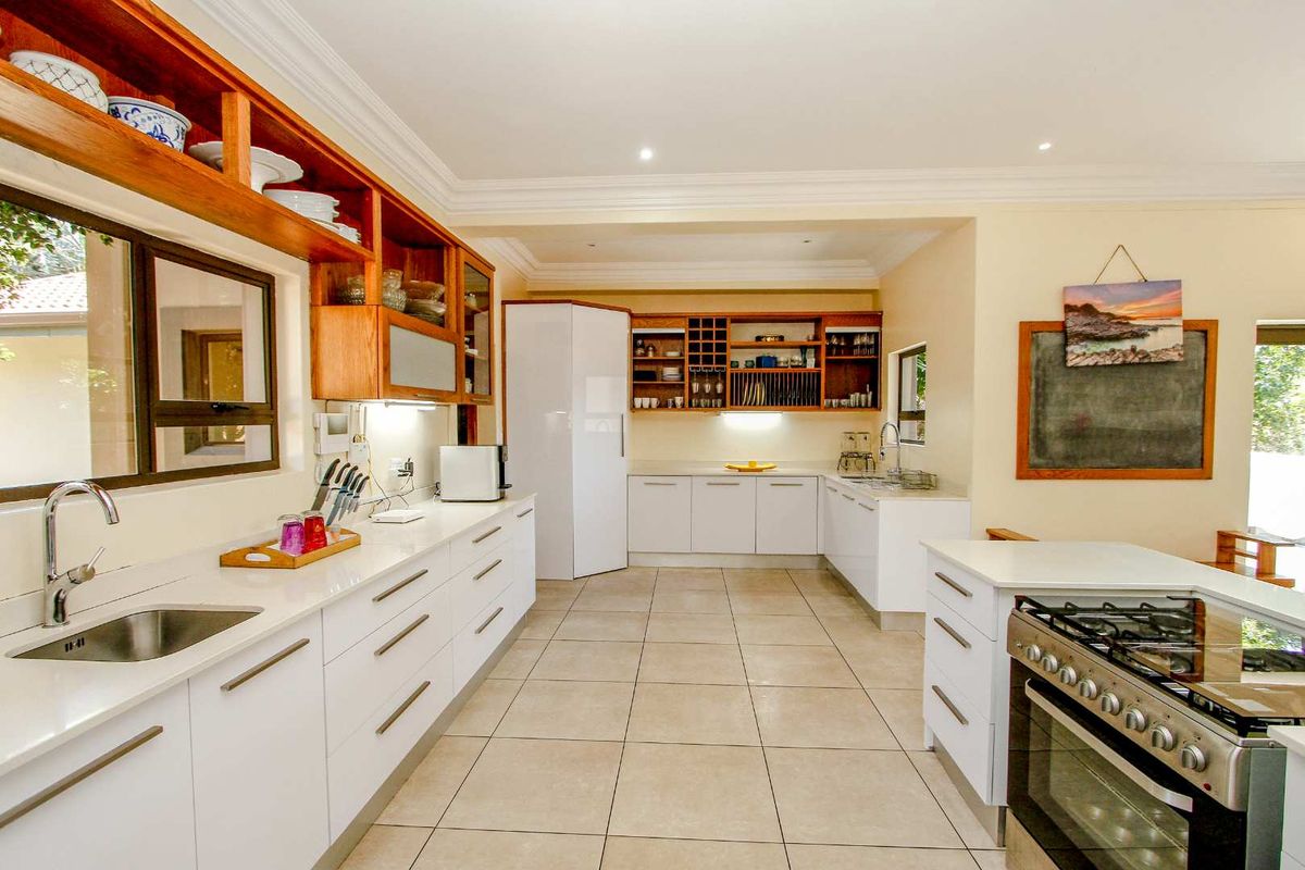 Hendra Estates - Live A Life Of Luxury In This Stunning Umhlanga Rental! - Photo 3
