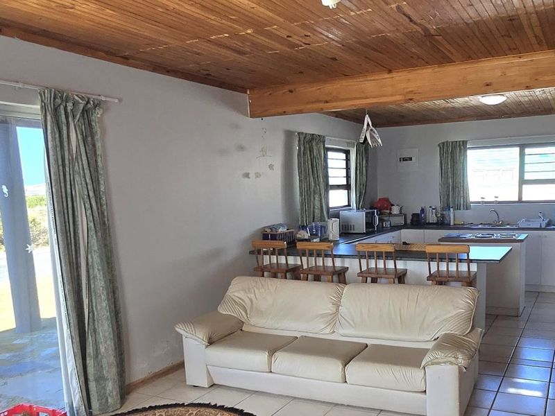 Sunshine, Space and Sea-breezes - Franskraal Style. - Photo 5