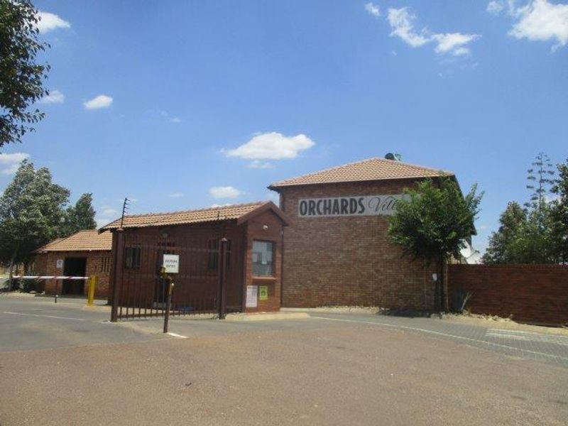 2 BEDROOM FLAT TO RENT IN THE ORCHARDS - Photo 1