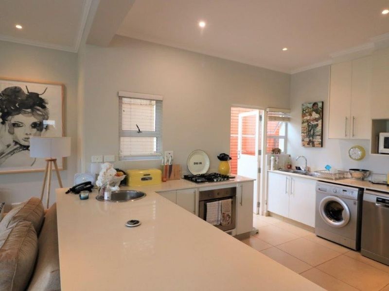 4 Bedroom Home Within A Secure Complex - Photo 2