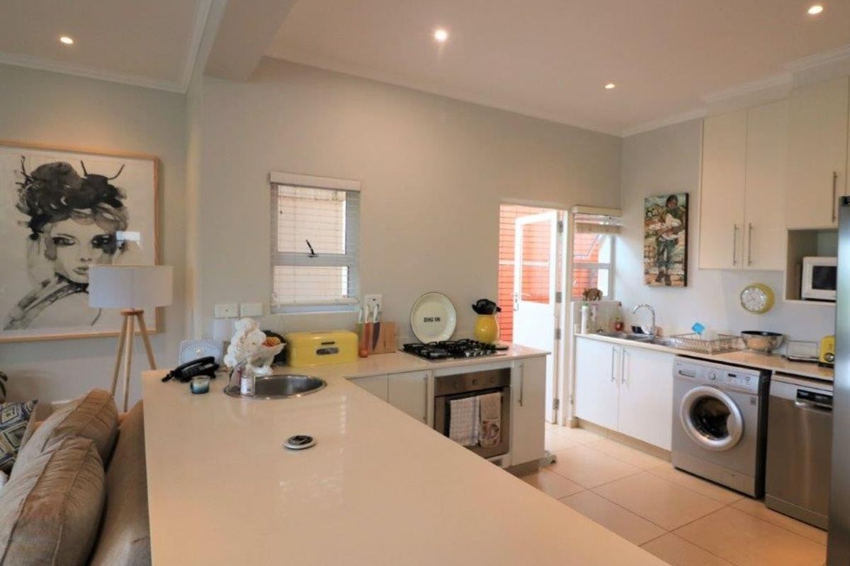 4 Bedroom Home Within A Secure Complex - Photo 2