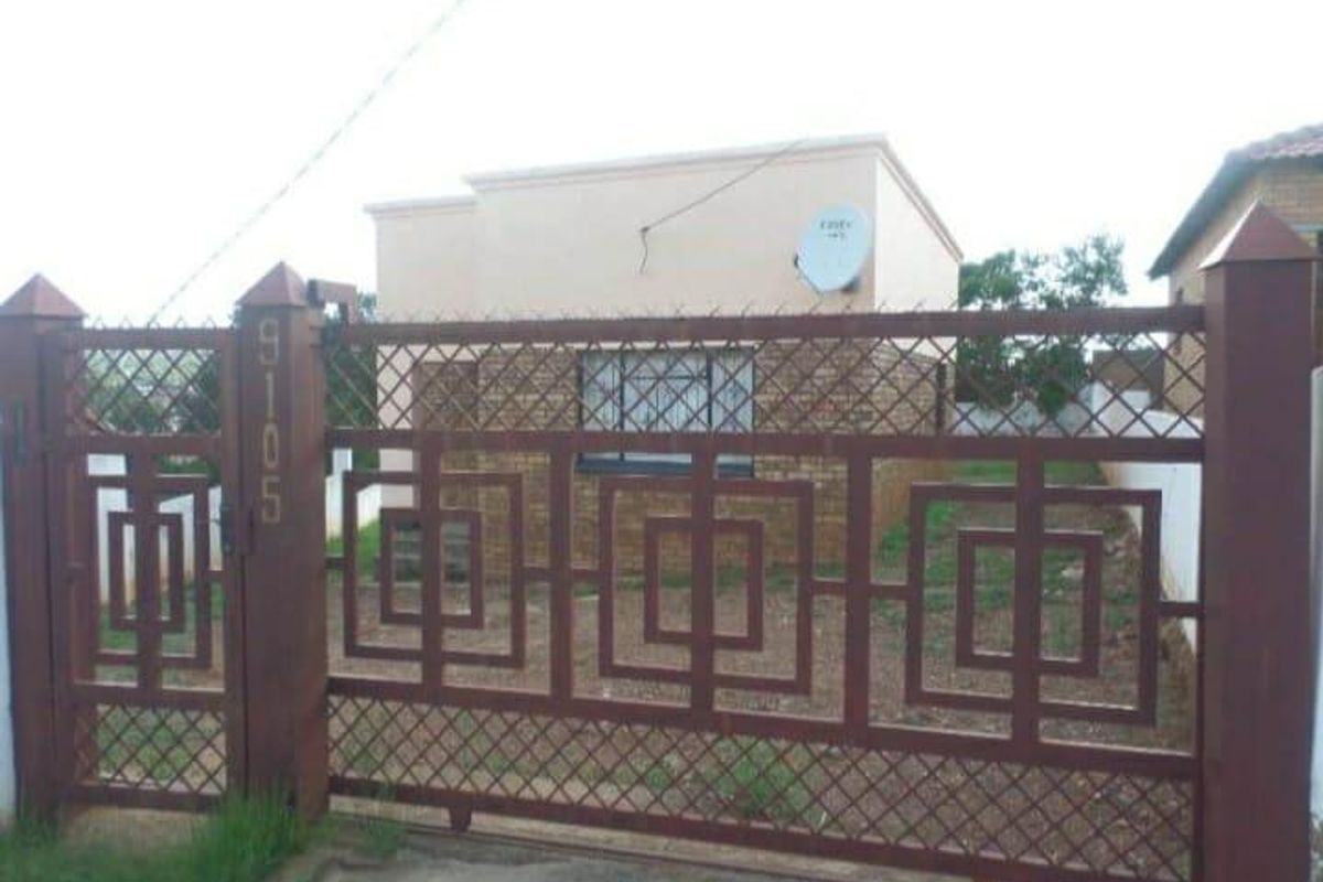 2 bedrooms family home in Atteridgeville ext7 - Photo 2