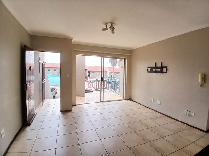 Charming 2-Bedroom Home with Modern Amenities - Photo 5