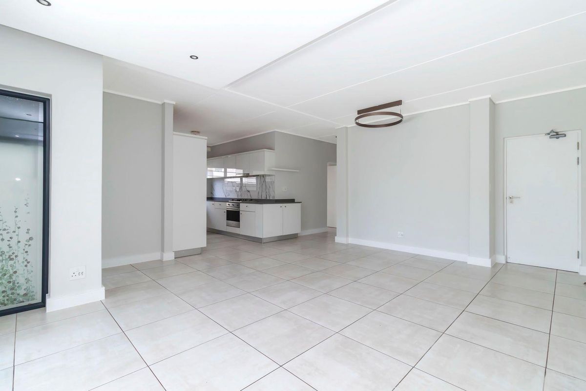 Well maintained, lock up and go ground floor - Photo 5