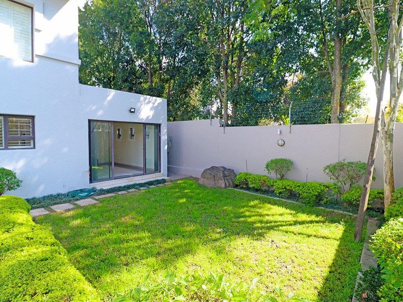 Stylish 3 Bedroom Townhouse with Pool in Sought After Waverley Gate - Photo 7
