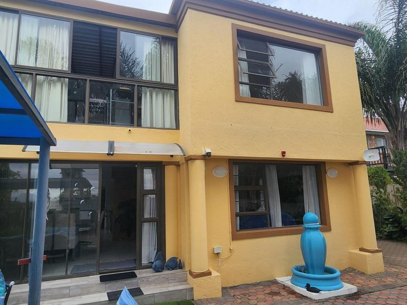 Double deck delight up for grabs - Photo 8