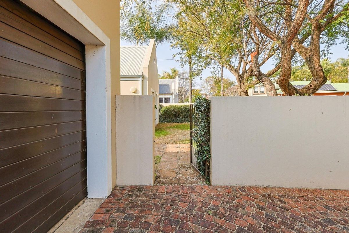 Fully Furnished 3-Bedroom House with Pool for Rent in Silver Lakes Golf Estate - Photo 3