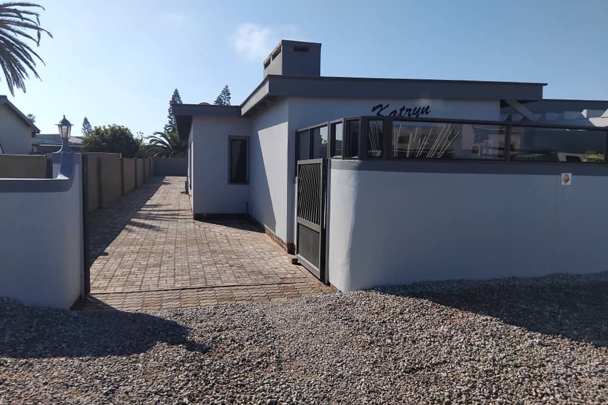 Beautiful house for sale - North dune, Henties Bay - Photo 3