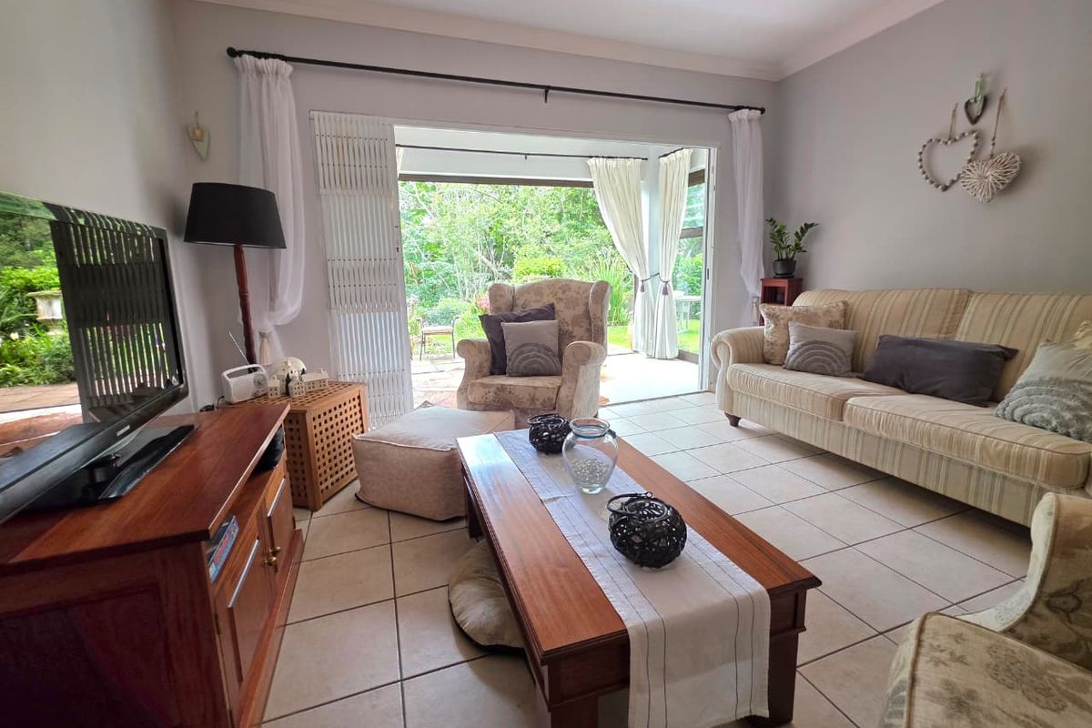 Ground-Floor 2 Bedroom Apartment With Private Garden | Aintree Lane, Assagay - Photo 5