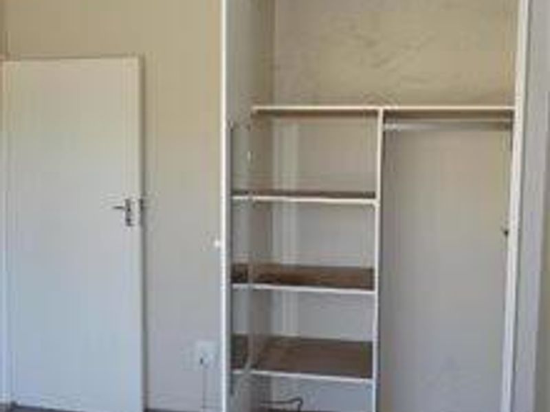 Comfortable 2 Bed Garden Duplex Garden apartment in a Secure and Peaceful Setting - Photo 3