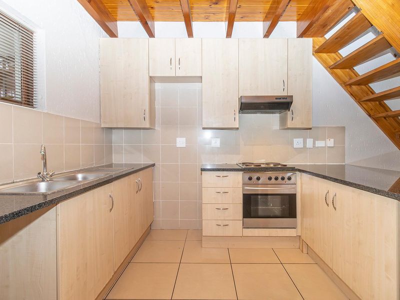 Lock up and Go in a secure Estate - Photo 5