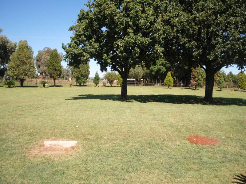 Feast your eyes on this lovely property well suited for Bonafide farming or as an Equestrian property - Photo 4