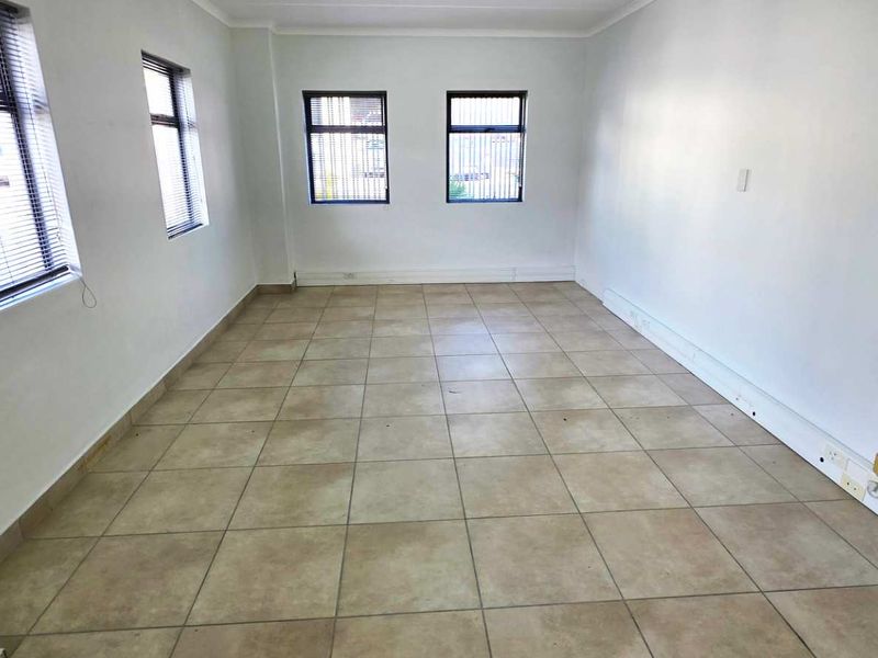 Ground Floor Office in Westlake Business Park - Photo 5